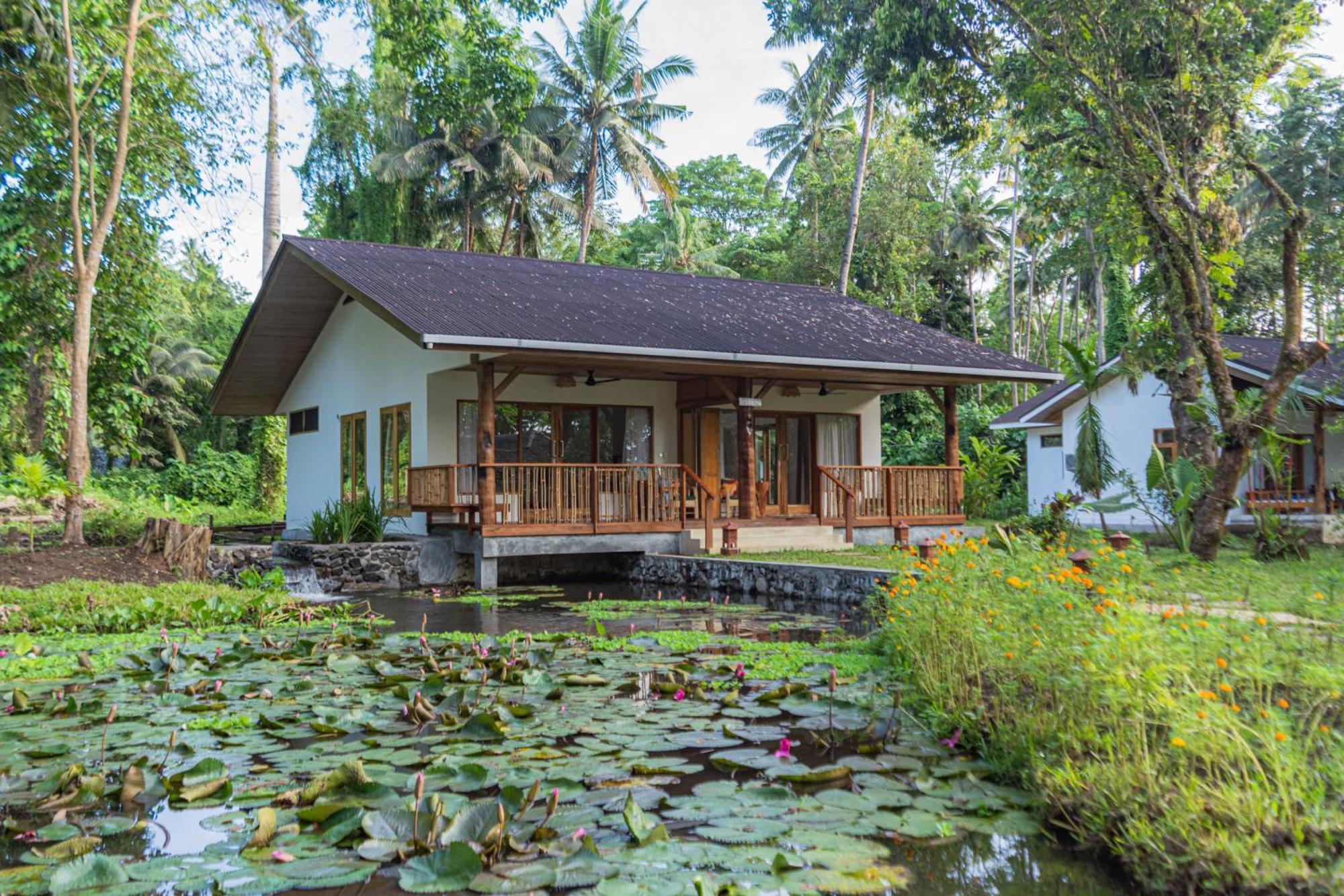 Murex Dive Resort Manado Eksteriør billede